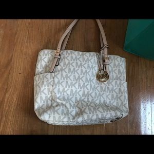 Michael kors purse